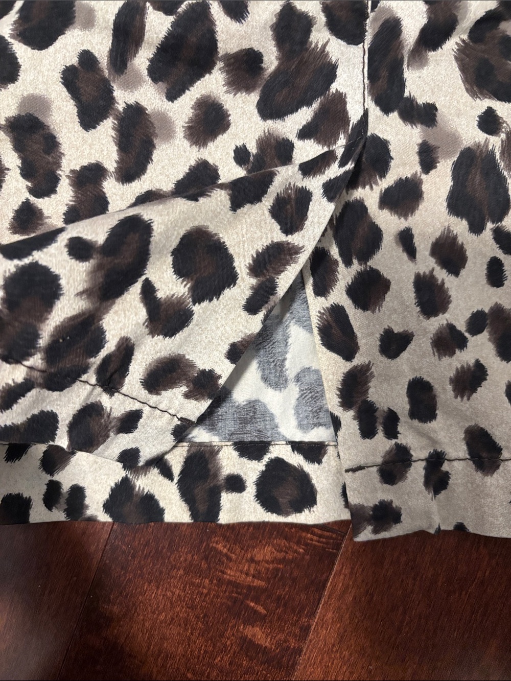 Marc Cain Cream and Black Leopard Print Skirt N4 - Picture 6 of 7